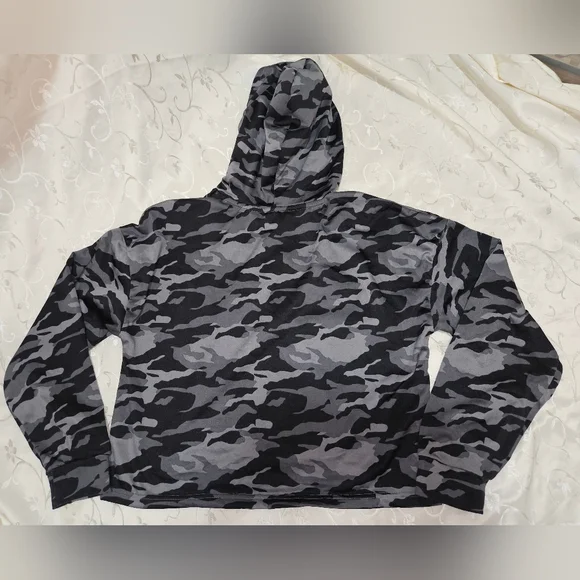 4/$20- Aero Camouflage Hoodie with Pink Logo - Picture 4 of 5